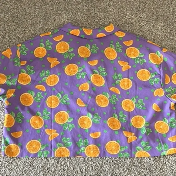 Orange Pattern Short Sleeve Crop Top Button Down Shirt Women’s Size Medium - Picture 7 of 8